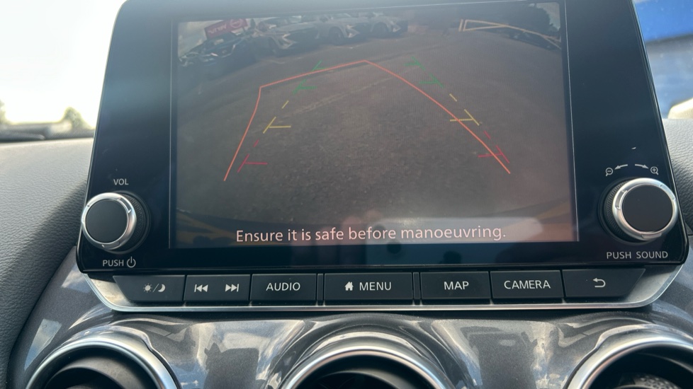 Nissan Juke 1.0 DiG-T N-Connecta 5dr Petrol Hatchback - Image 22