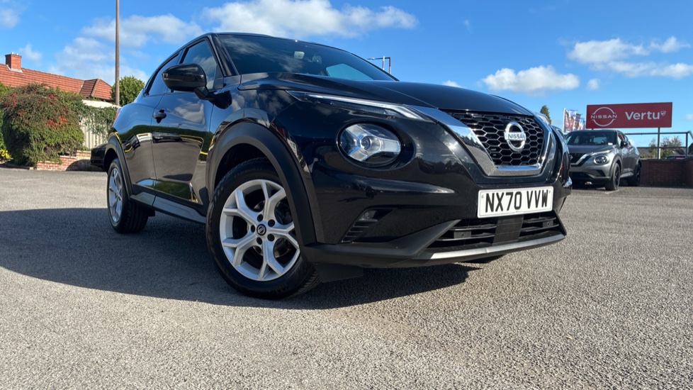 Nissan Juke 1.0 DiG-T N-Connecta 5dr Petrol Hatchback - Image 33