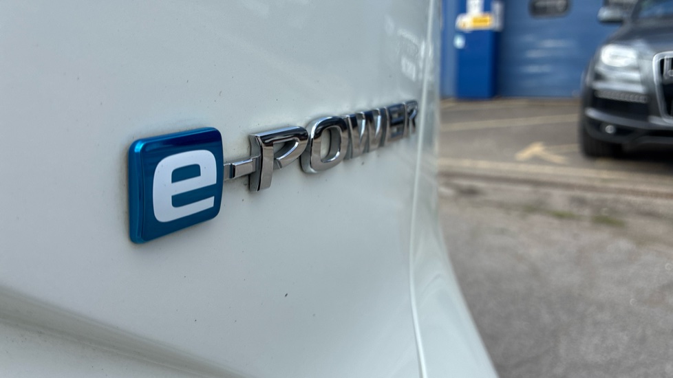 Nissan Qashqai 1.5 E-Power Tekna+ 5dr Auto Hybrid Hatchback - Image 32
