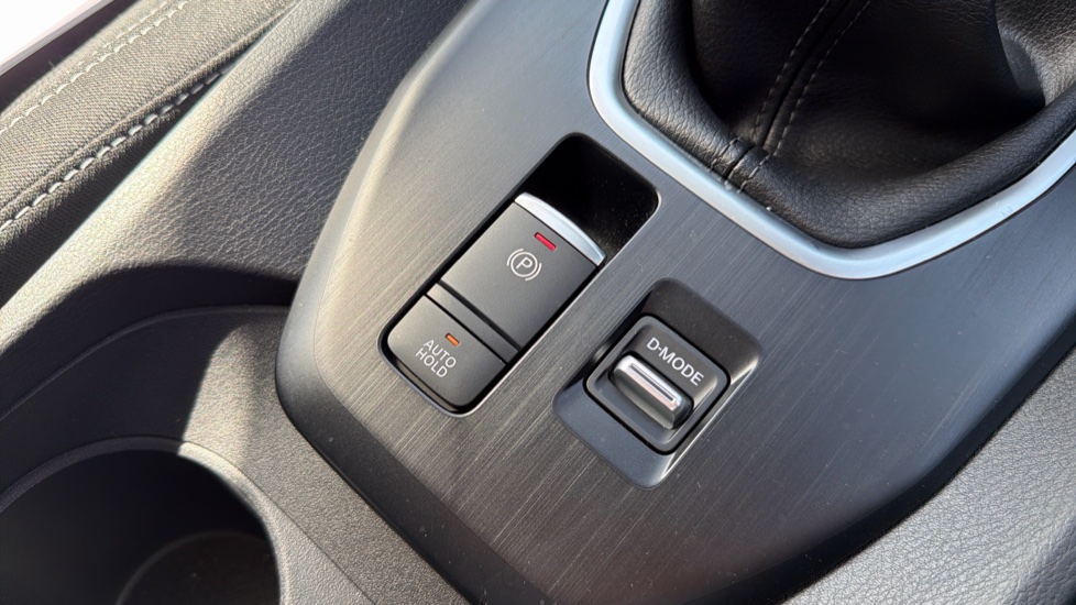 Nissan Qashqai 1.3 DiG-T MH Acenta Premium 5dr Petrol Hatchback - Image 22