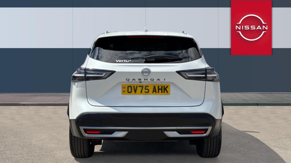 Nissan Qashqai 1.3 DiG-T MH N-Connecta [Glass Roof] 5dr Petrol Hatchback - Image 6