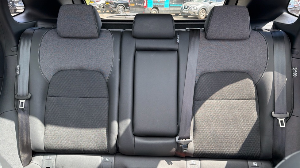 Nissan Qashqai 1.3 DiG-T MH N-Connecta [Glass Roof] 5dr Petrol Hatchback - Image 15