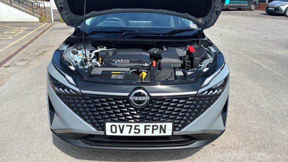 Nissan Qashqai 1.5 E-Power 205 N-Connecta [Glass Roof] 5dr Auto Hybrid Hatchback - Image 8