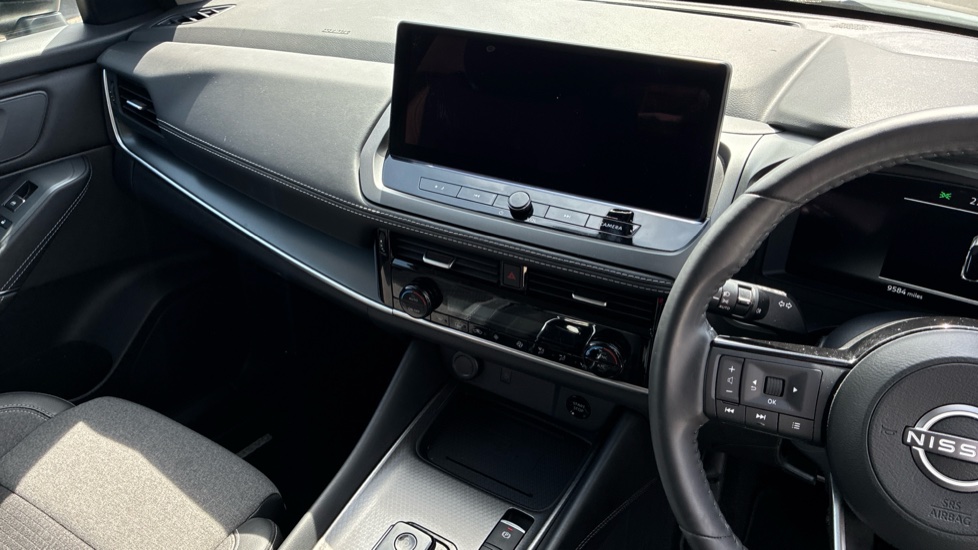 Nissan Qashqai 1.5 E-Power 205 N-Connecta [Glass Roof] 5dr Auto Hybrid Hatchback - Image 14