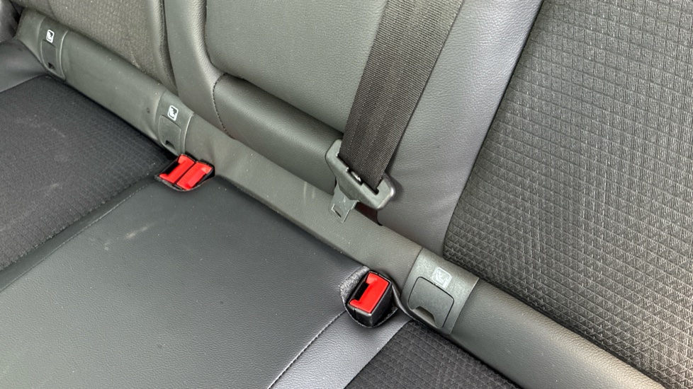 Nissan Qashqai 1.5 E-Power 205 N-Connecta [Glass Roof] 5dr Auto Hybrid Hatchback - Image 17