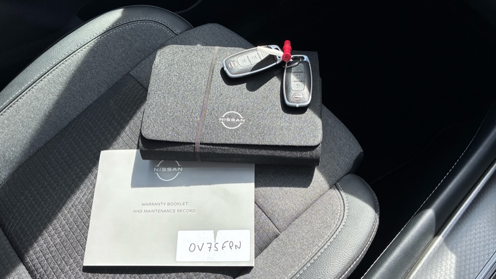 Nissan Qashqai 1.5 E-Power 205 N-Connecta [Glass Roof] 5dr Auto Hybrid Hatchback - Image 19
