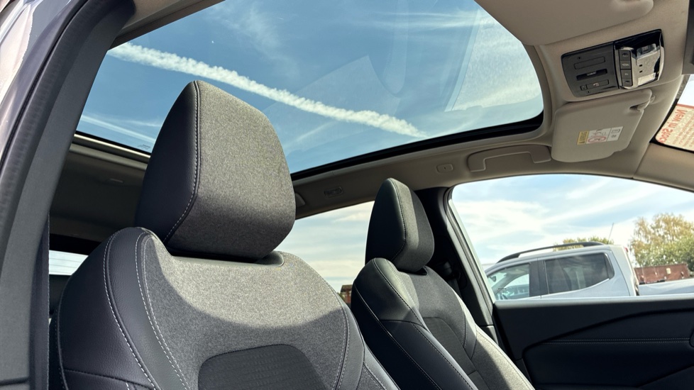 Nissan Qashqai 1.5 E-Power 205 N-Connecta [Glass Roof] 5dr Auto Hybrid Hatchback - Image 30