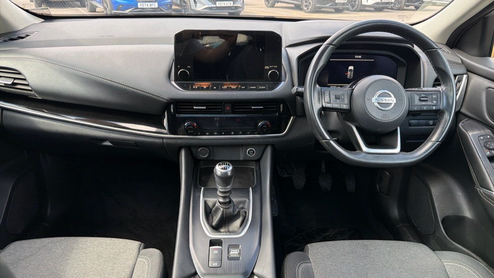 Nissan Qashqai 1.3 DiG-T MH N-Connecta 5dr Petrol Hatchback - Image 10