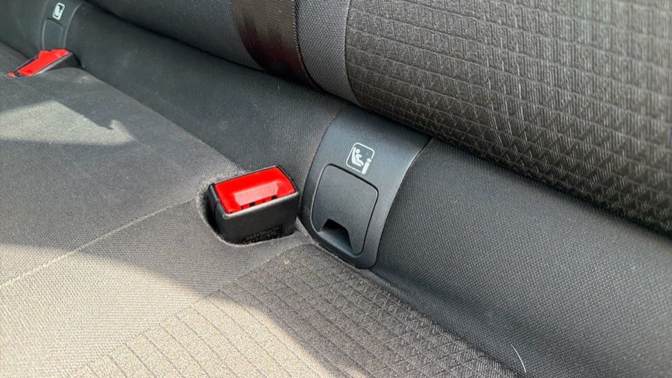 Nissan Qashqai 1.3 DiG-T MH N-Connecta 5dr Petrol Hatchback - Image 17