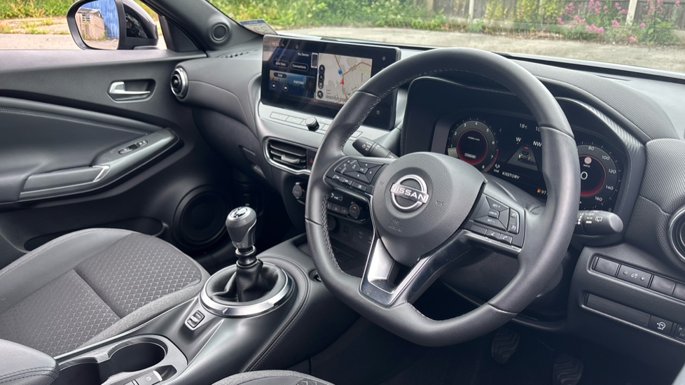 Nissan Juke 1.0 DiG-T N-Connecta 5dr Petrol Hatchback - Image 11