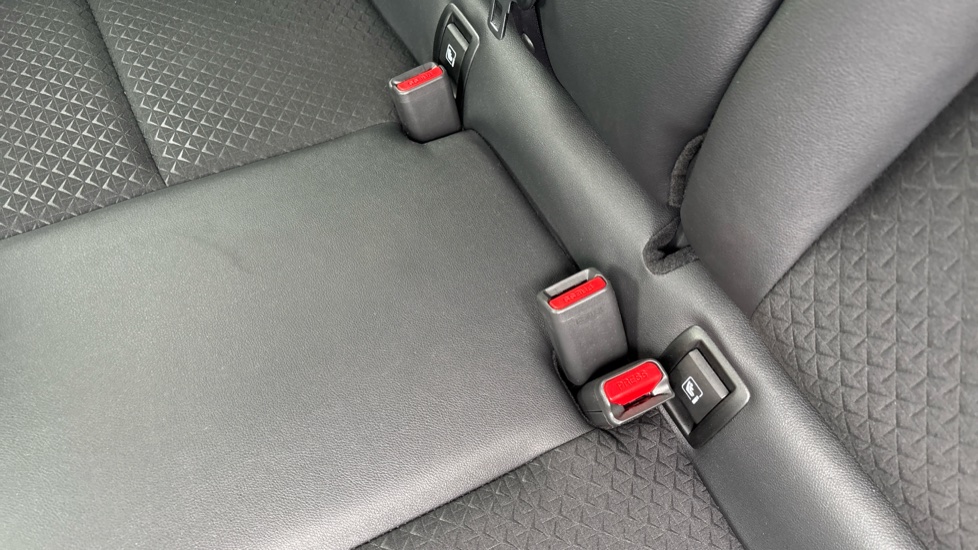 Nissan Juke 1.0 DiG-T N-Connecta 5dr Petrol Hatchback - Image 17
