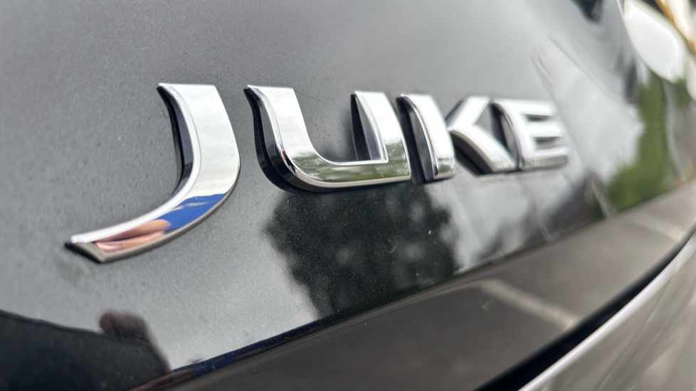 Nissan Juke 1.0 DiG-T N-Connecta 5dr Petrol Hatchback - Image 27