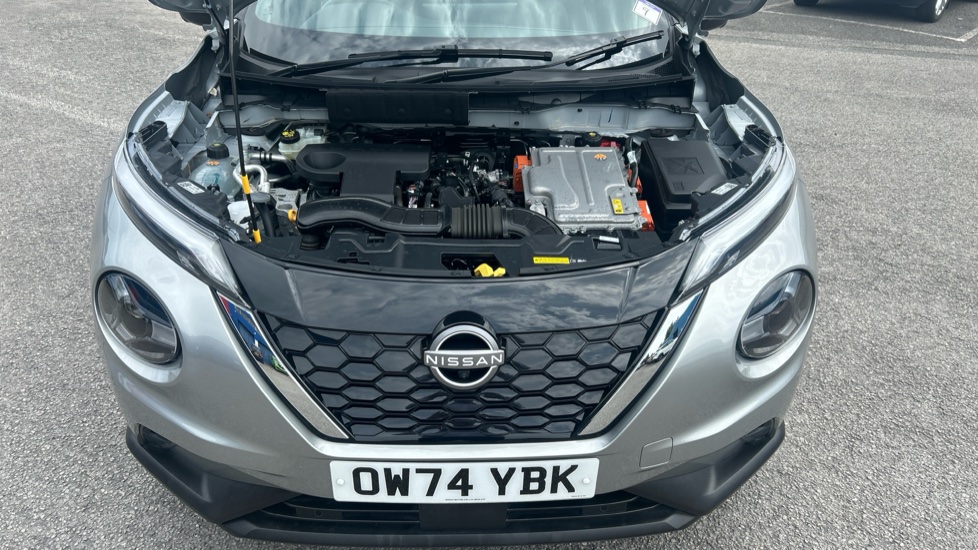 Nissan Juke 1.6 Hybrid Tekna 5dr Auto Hybrid Hatchback - Image 8