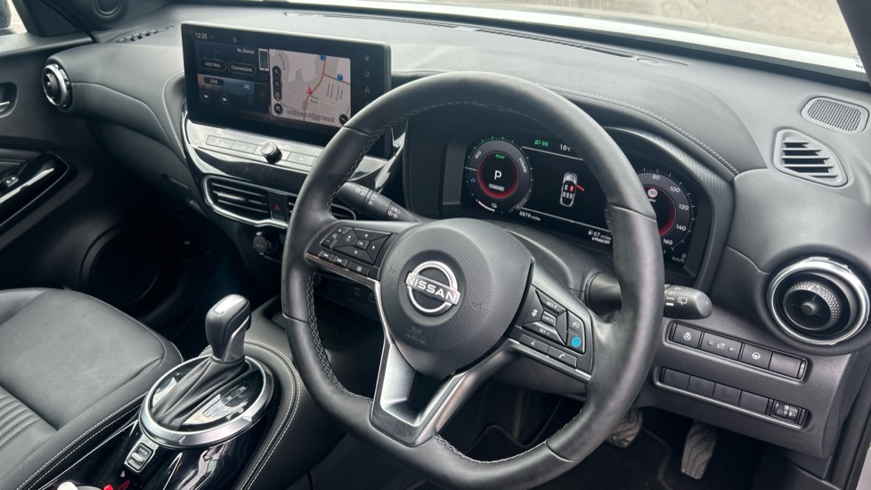 Nissan Juke 1.6 Hybrid Tekna 5dr Auto Hybrid Hatchback - Image 11
