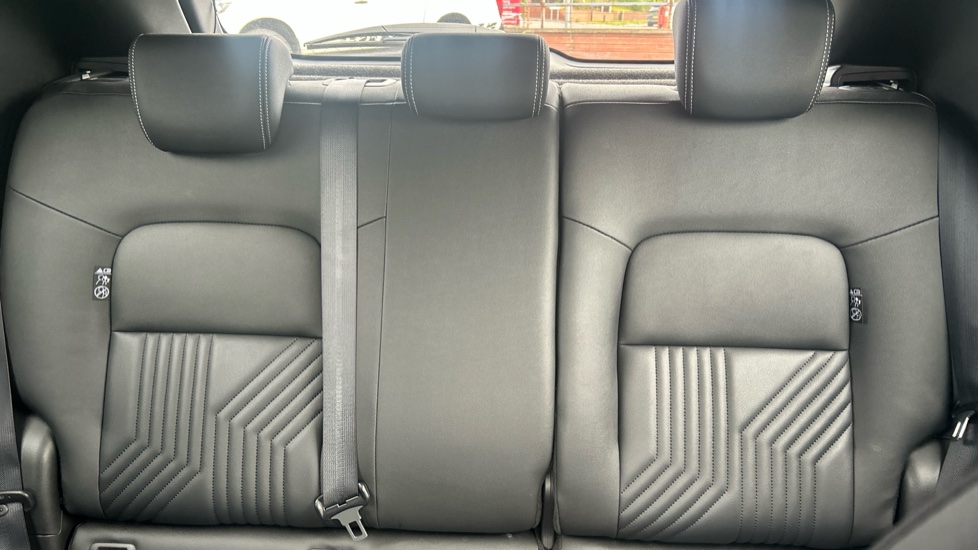 Nissan Juke 1.6 Hybrid Tekna 5dr Auto Hybrid Hatchback - Image 15
