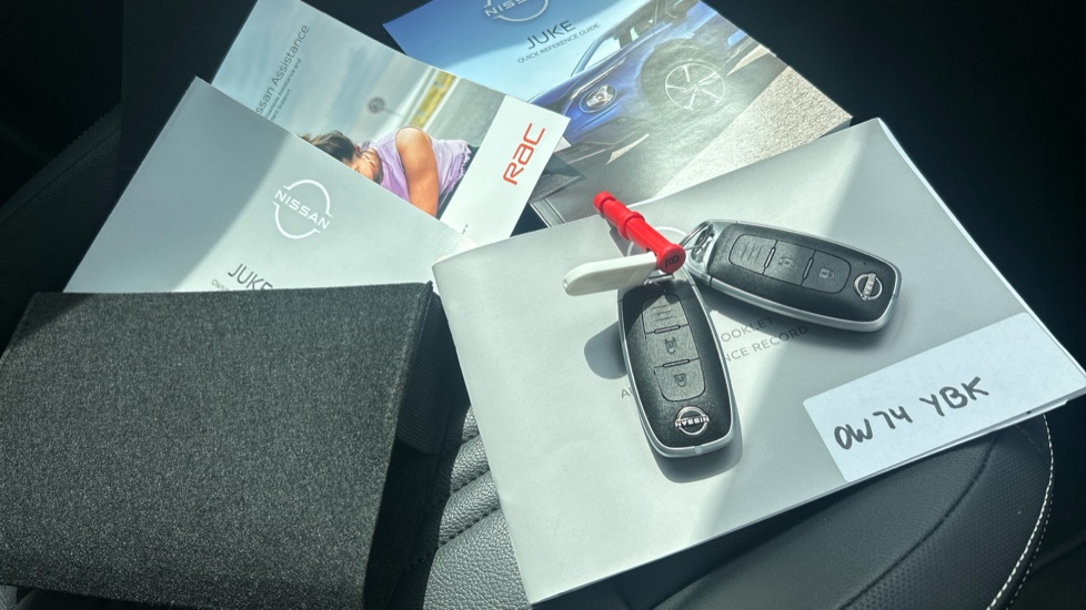 Nissan Juke 1.6 Hybrid Tekna 5dr Auto Hybrid Hatchback - Image 19