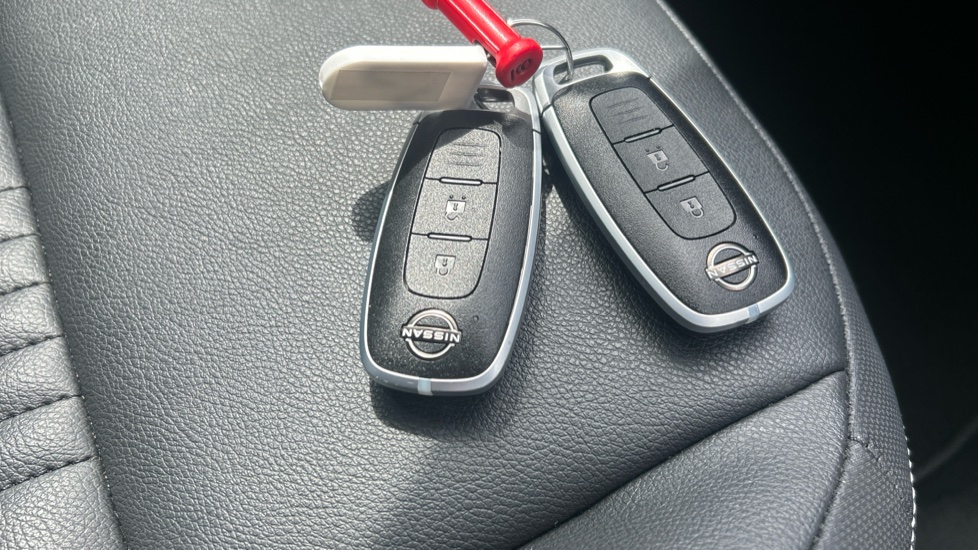 Nissan Juke 1.6 Hybrid Tekna 5dr Auto Hybrid Hatchback - Image 20
