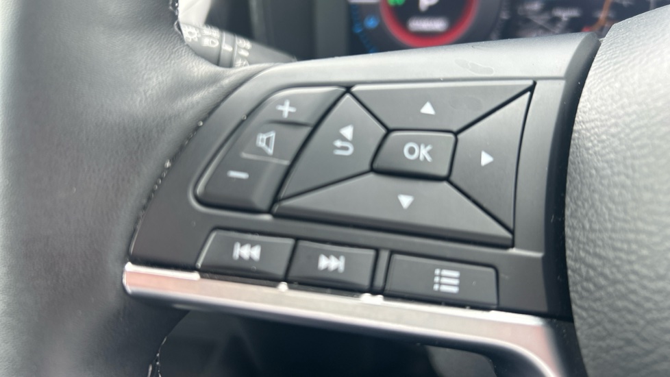 Nissan Juke 1.6 Hybrid Tekna 5dr Auto Hybrid Hatchback - Image 29