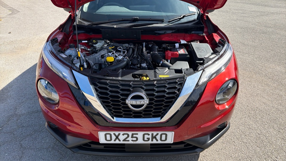 Nissan Juke 1.0 DiG-T Acenta Premium 5dr DCT Petrol Hatchback - Image 8