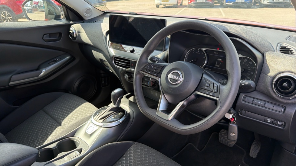 Nissan Juke 1.0 DiG-T Acenta Premium 5dr DCT Petrol Hatchback - Image 11