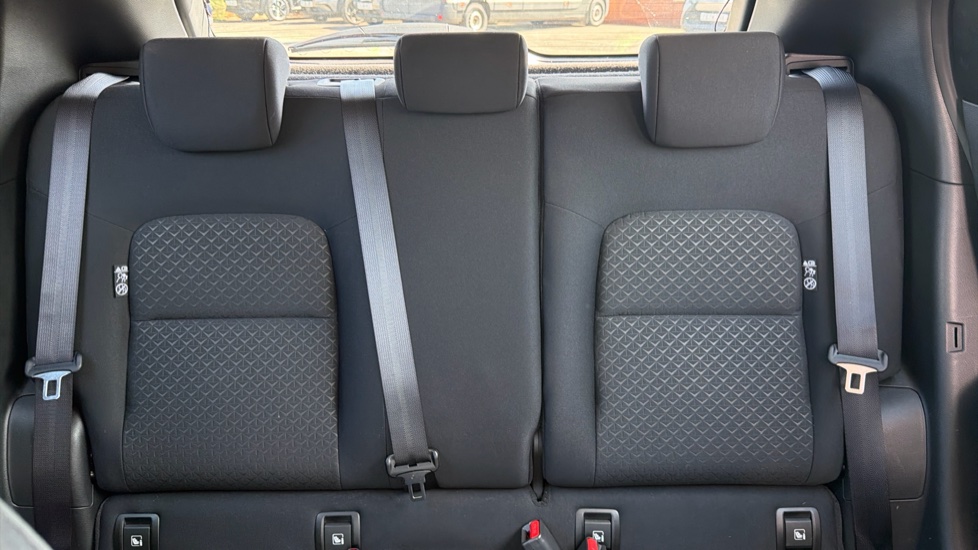 Nissan Juke 1.0 DiG-T Acenta Premium 5dr DCT Petrol Hatchback - Image 15