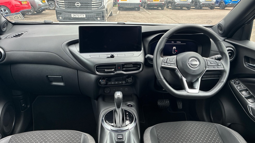 Nissan Juke 1.6 Hybrid N-Connecta 5dr Auto Hybrid Hatchback - Image 10