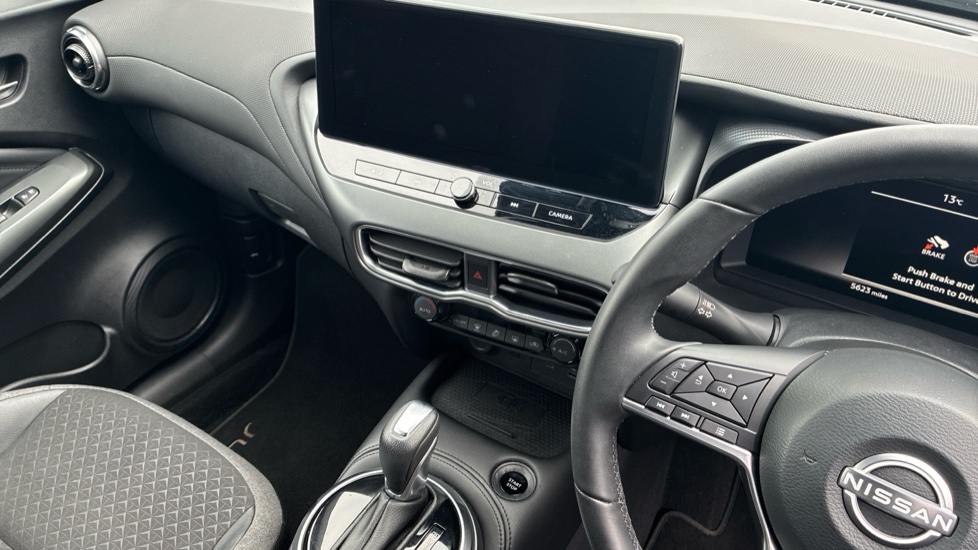 Nissan Juke 1.6 Hybrid N-Connecta 5dr Auto Hybrid Hatchback - Image 14