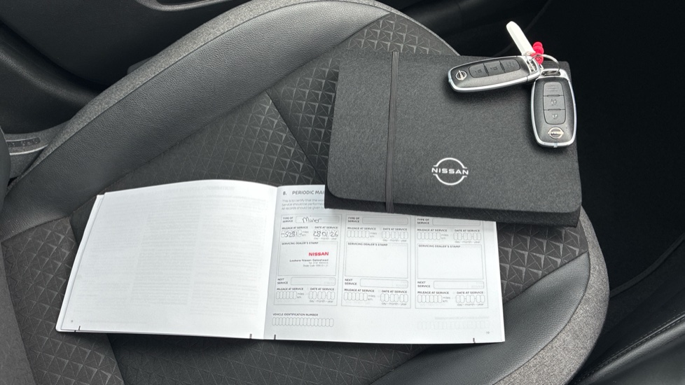Nissan Juke 1.6 Hybrid N-Connecta 5dr Auto Hybrid Hatchback - Image 19