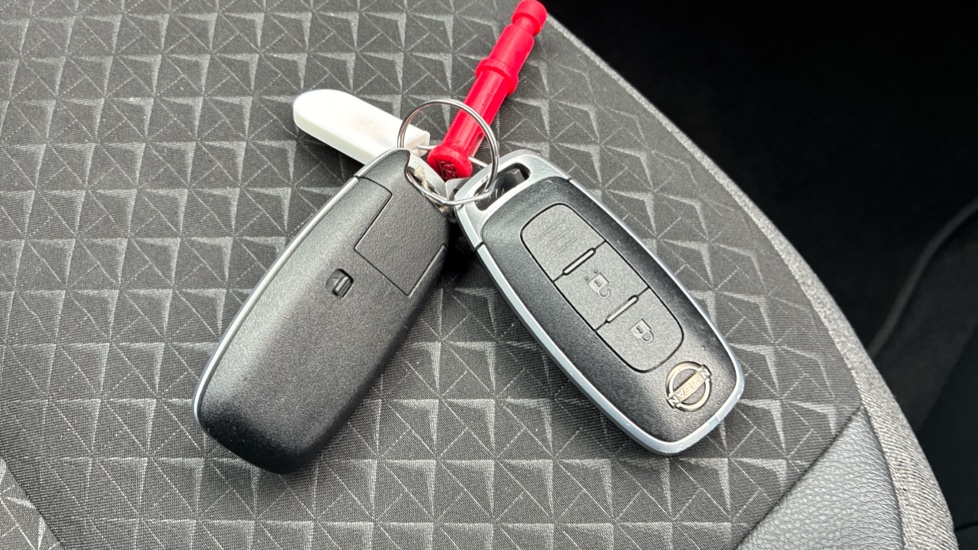 Nissan Juke 1.6 Hybrid N-Connecta 5dr Auto Hybrid Hatchback - Image 20