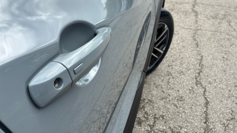 Nissan Juke 1.6 Hybrid N-Connecta 5dr Auto Hybrid Hatchback - Image 30