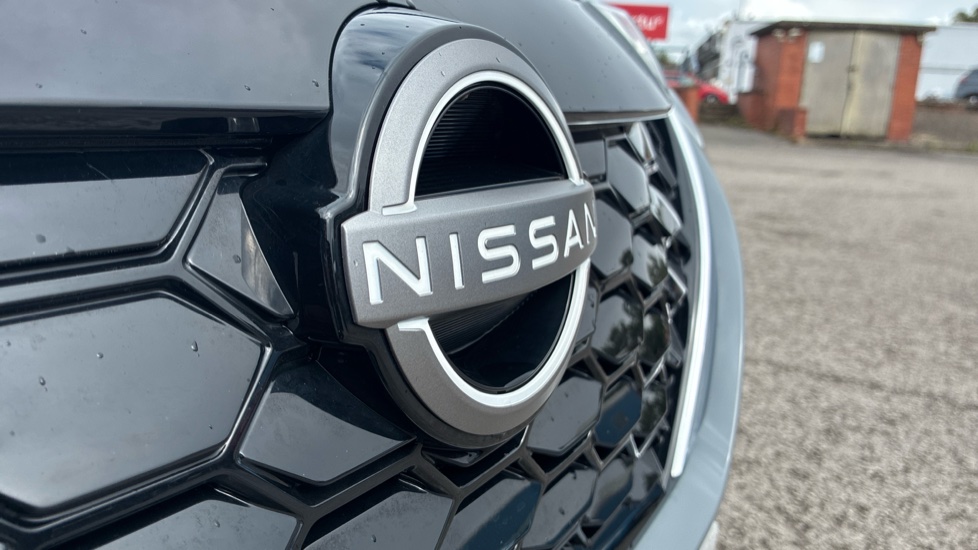 Nissan Juke 1.6 Hybrid N-Connecta 5dr Auto Hybrid Hatchback - Image 34
