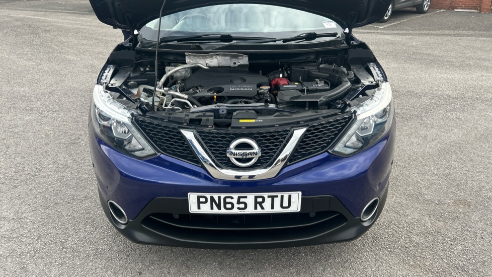 Nissan Qashqai 1.6 DiG-T Tekna [Non-Panoramic] 5dr Petrol Hatchback - Image 8