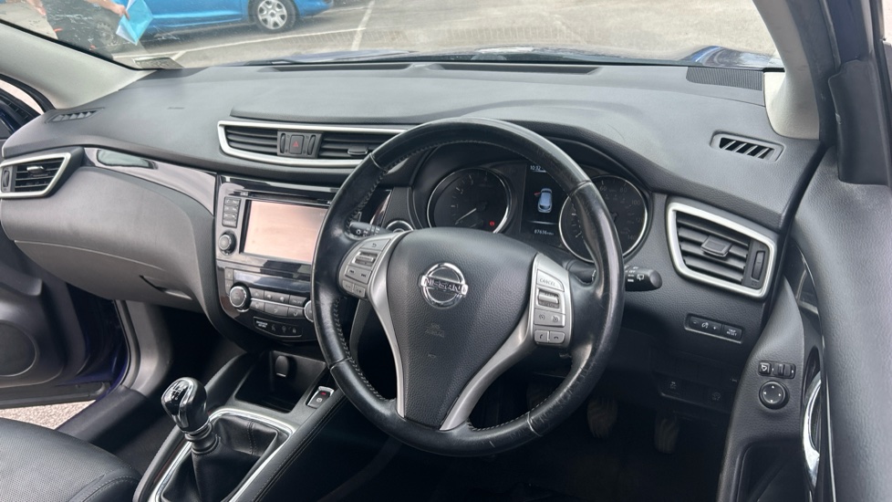 Nissan Qashqai 1.6 DiG-T Tekna [Non-Panoramic] 5dr Petrol Hatchback - Image 11