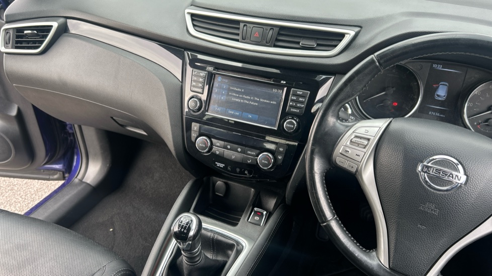 Nissan Qashqai 1.6 DiG-T Tekna [Non-Panoramic] 5dr Petrol Hatchback - Image 14