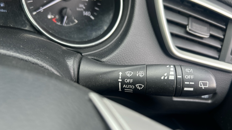 Nissan Qashqai 1.6 DiG-T Tekna [Non-Panoramic] 5dr Petrol Hatchback - Image 23