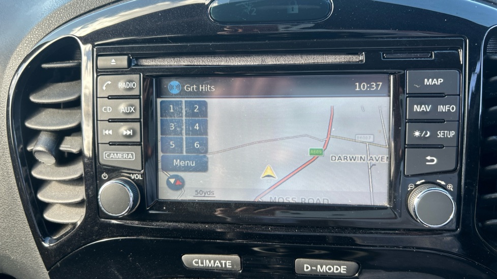 Nissan Juke 1.2 DiG-T N-Connecta 5dr Petrol Hatchback - Image 12