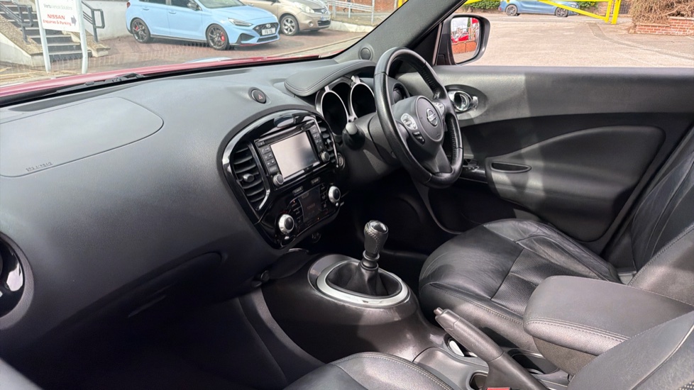 Nissan Juke 1.5 dCi Tekna 5dr Diesel Hatchback - Image 9