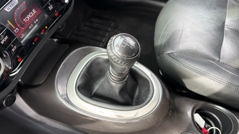 Nissan Juke 1.5 dCi Tekna 5dr Diesel Hatchback - Image 13