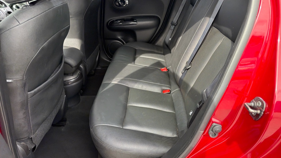 Nissan Juke 1.5 dCi Tekna 5dr Diesel Hatchback - Image 16