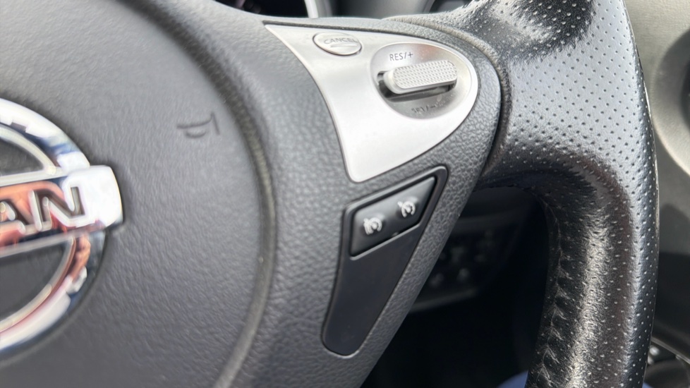 Nissan Juke 1.5 dCi Tekna 5dr Diesel Hatchback - Image 29