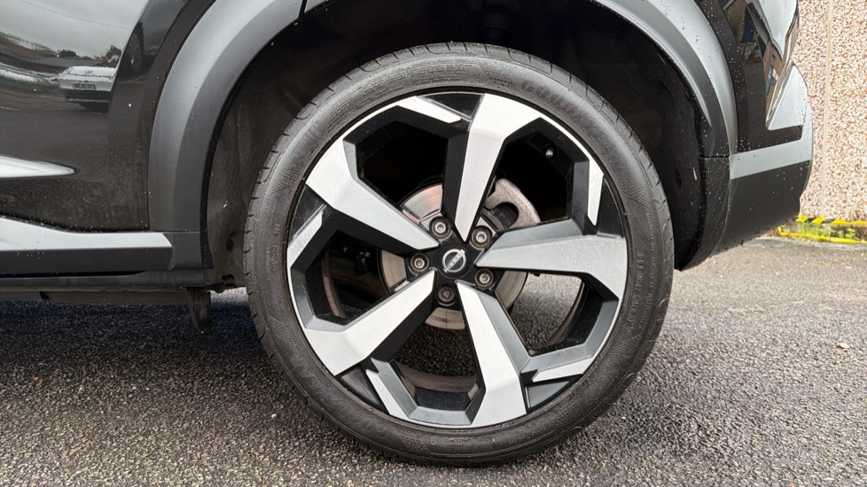 Nissan Juke 1.0 DiG-T 114 Tekna 5dr Petrol Hatchback - Image 7