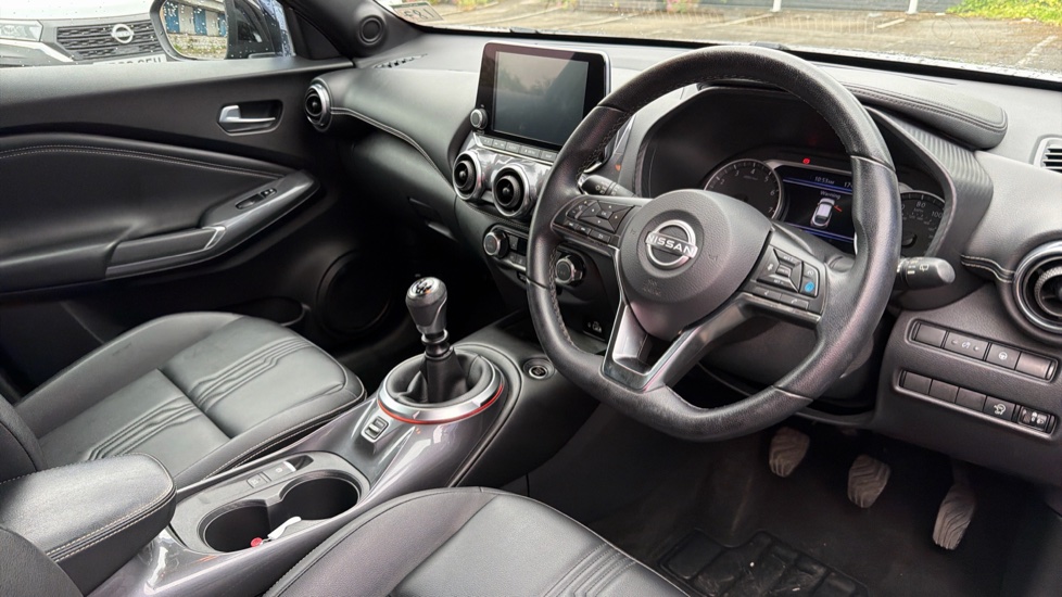 Nissan Juke 1.0 DiG-T 114 Tekna 5dr Petrol Hatchback - Image 11
