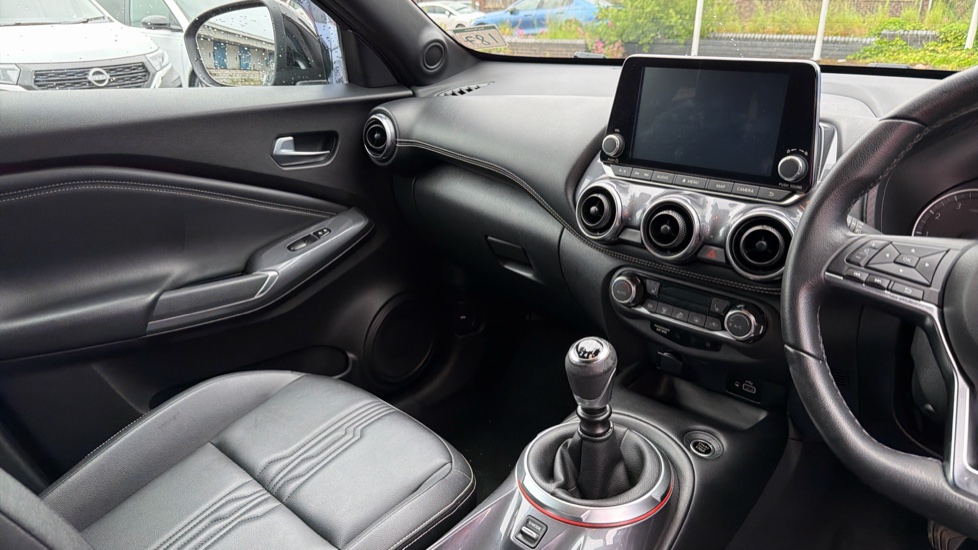 Nissan Juke 1.0 DiG-T 114 Tekna 5dr Petrol Hatchback - Image 14