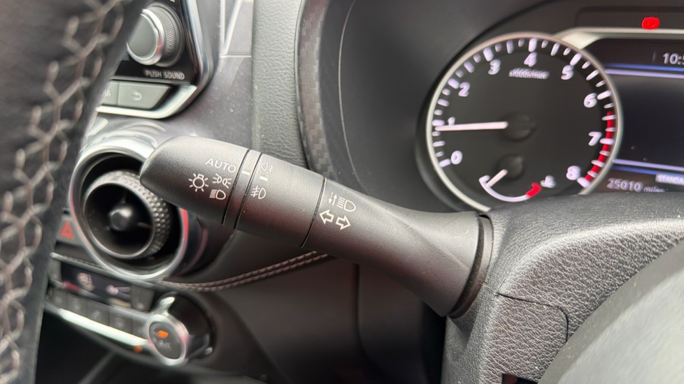Nissan Juke 1.0 DiG-T 114 Tekna 5dr Petrol Hatchback - Image 33