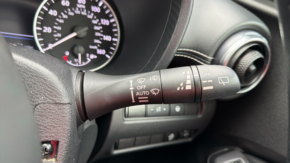 Nissan Juke 1.0 DiG-T 114 Tekna 5dr Petrol Hatchback - Image 34