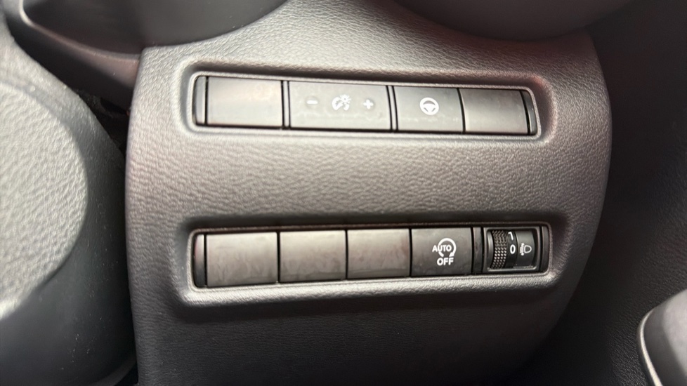 Nissan Juke 1.0 DiG-T 114 Tekna 5dr Petrol Hatchback - Image 38
