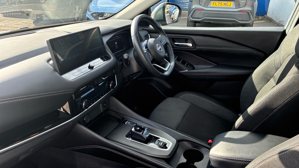 Nissan Qashqai 1.5 E-Power N-Connecta 5dr Auto Hybrid Hatchback - Image 9