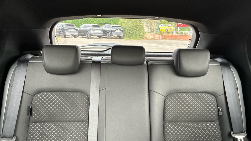 Nissan Juke 1.6 Hybrid N-Connecta 5dr Auto Hybrid Hatchback - Image 15