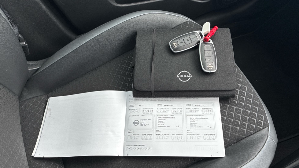Nissan Juke 1.6 Hybrid N-Connecta 5dr Auto Hybrid Hatchback - Image 19