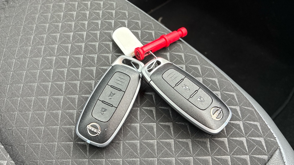 Nissan Juke 1.6 Hybrid N-Connecta 5dr Auto Hybrid Hatchback - Image 20